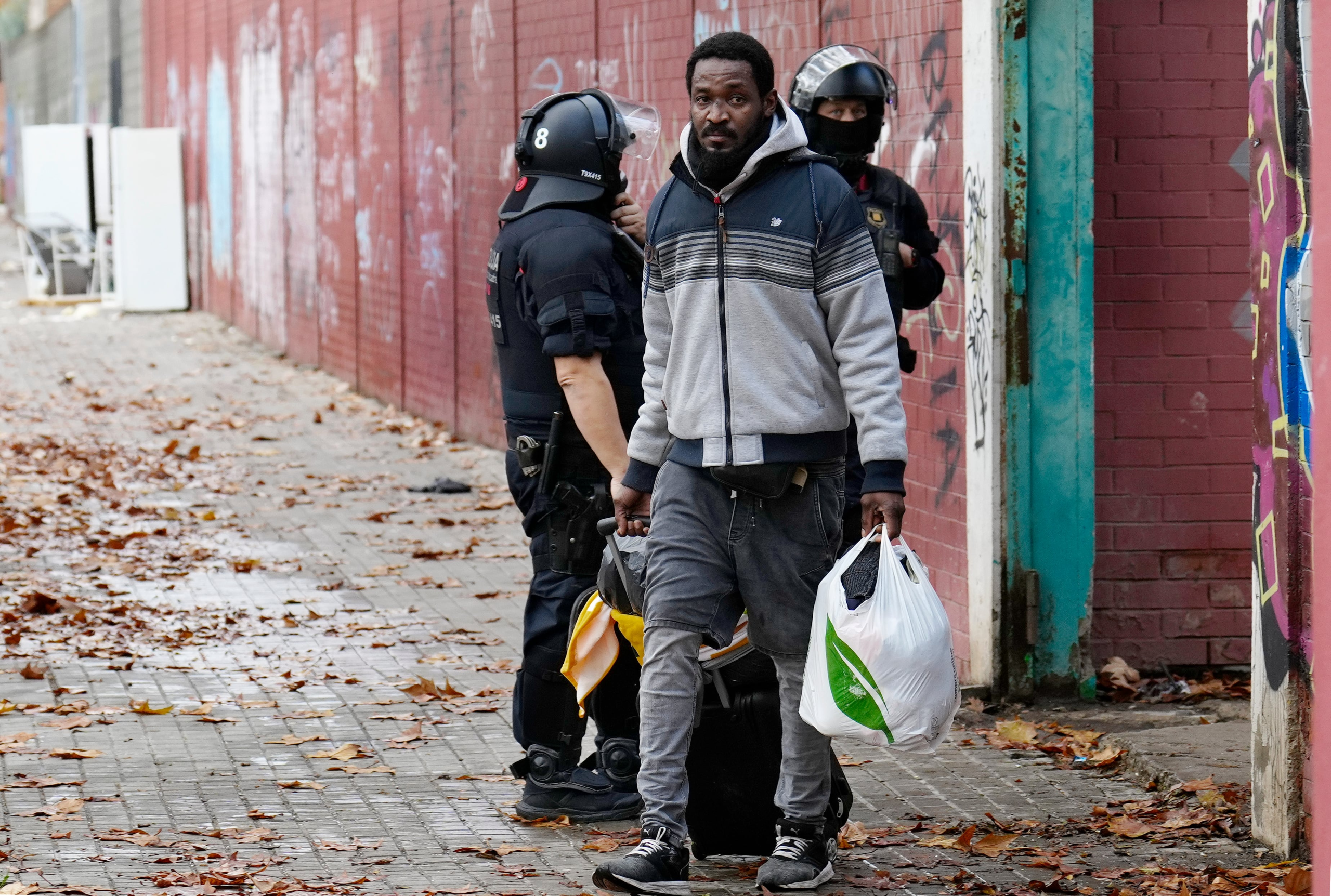 Desahucio masivo de 400 personas en Badalona (Barcelona)