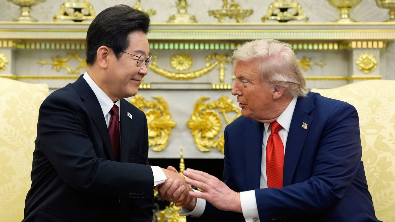 El show de las marionetas del G7: #4 – Lee Jae Myung