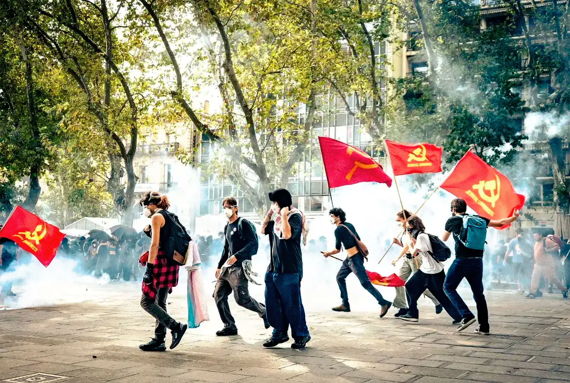 Llamamiento a la solidaridad con la rebelión del pueblo francés