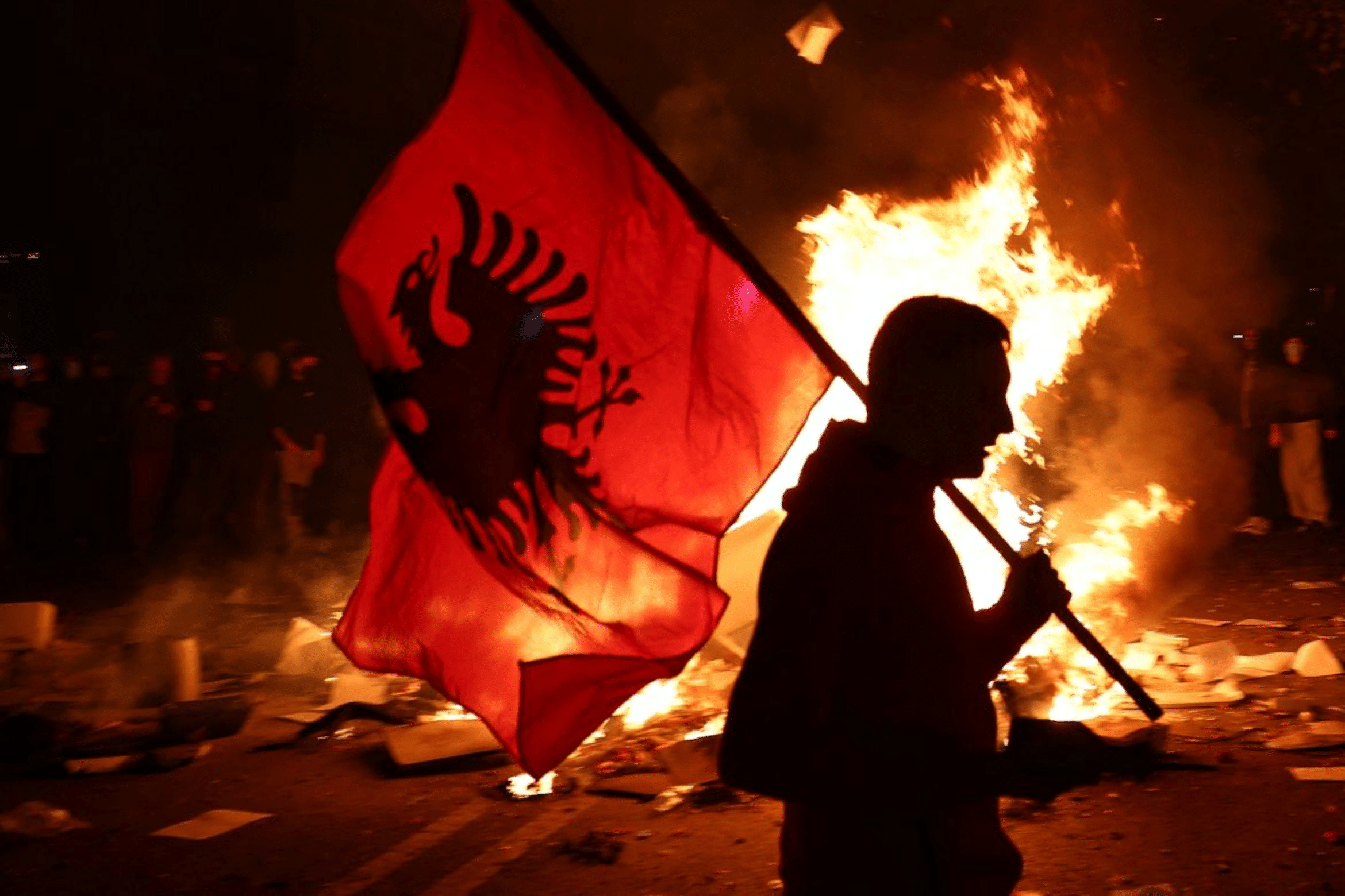 [Albania] Protestas populares entran en su sexta noche consecutiva de enfrentamientos con la policía
